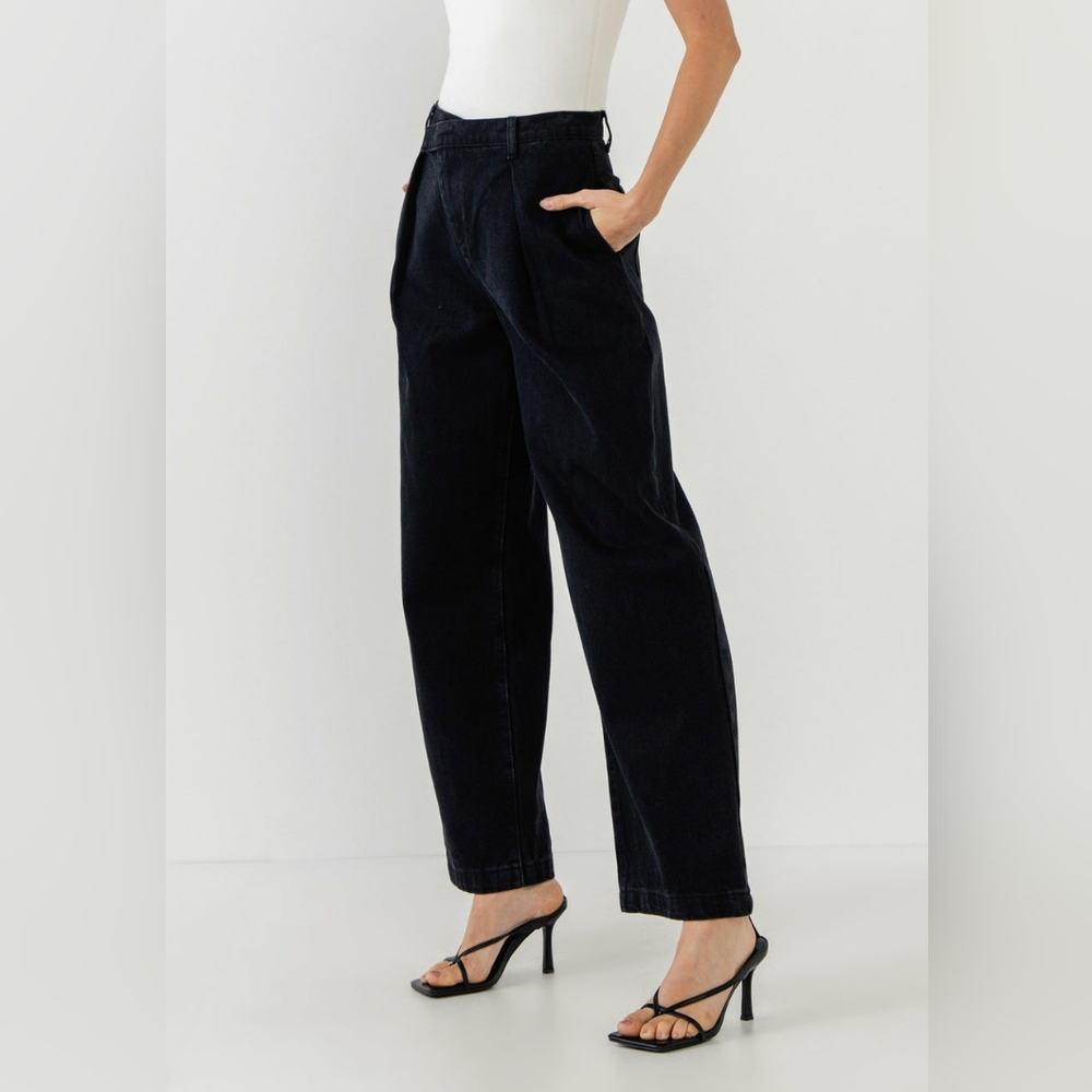 NWT GREY LAB Los Angeles Wrapped detail jean in Black